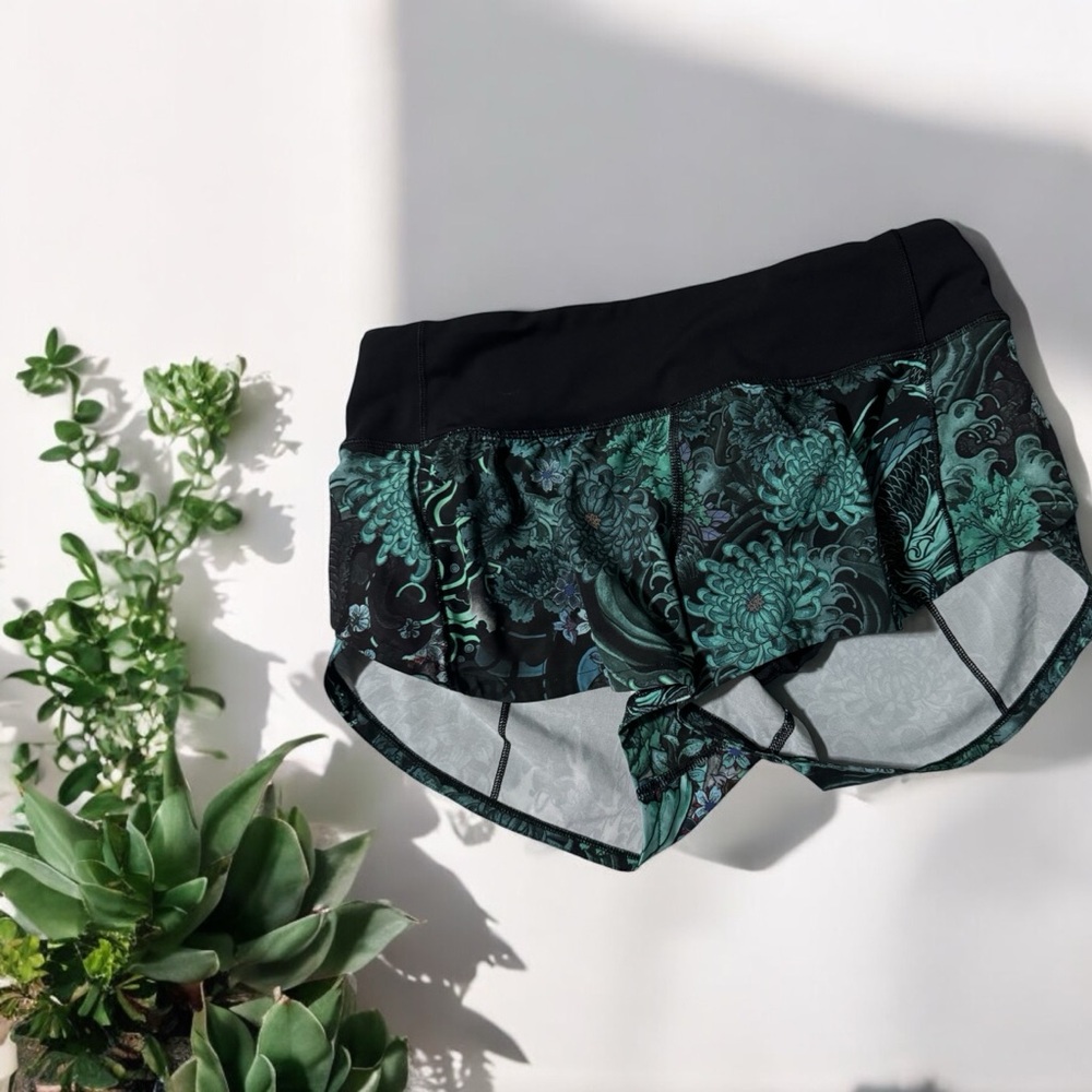 Lululemon speed up low rise shorts
